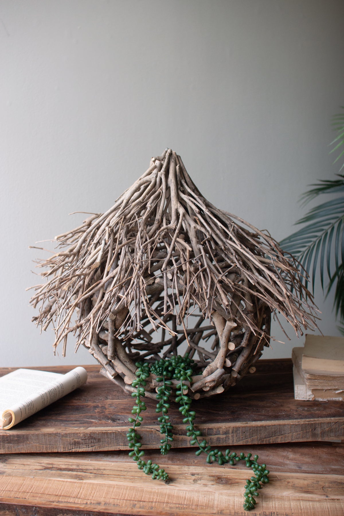 Round Tea Twig Bird House with Roof