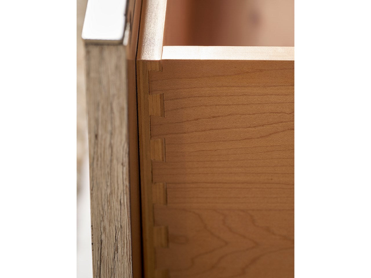 Quartz Drawer Chest