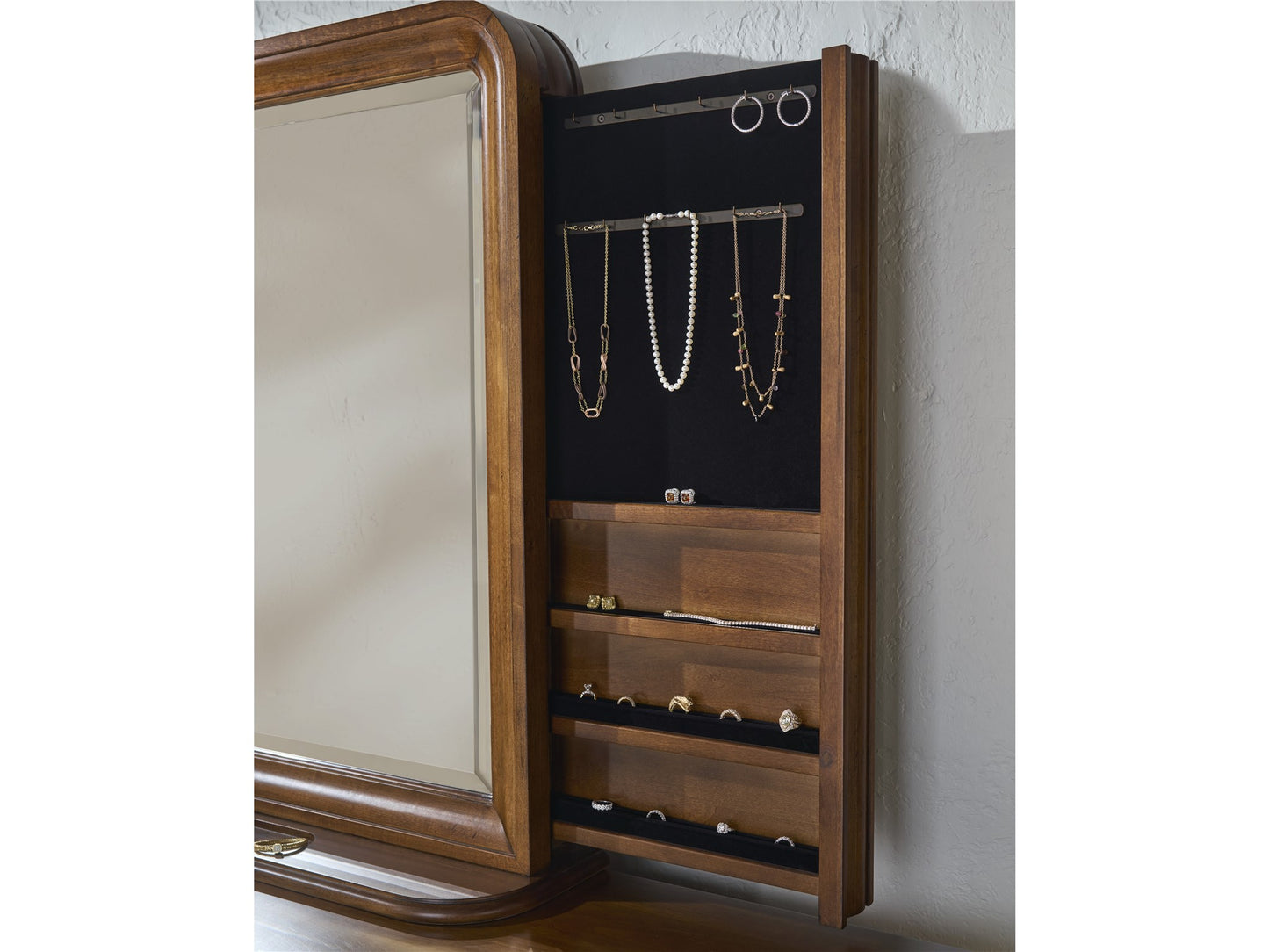 Vertical Storage Mirror