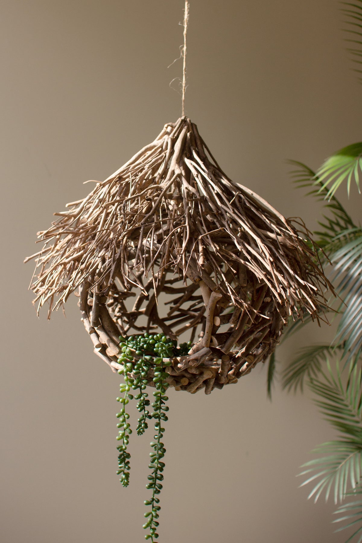 Round Tea Twig Bird House with Roof