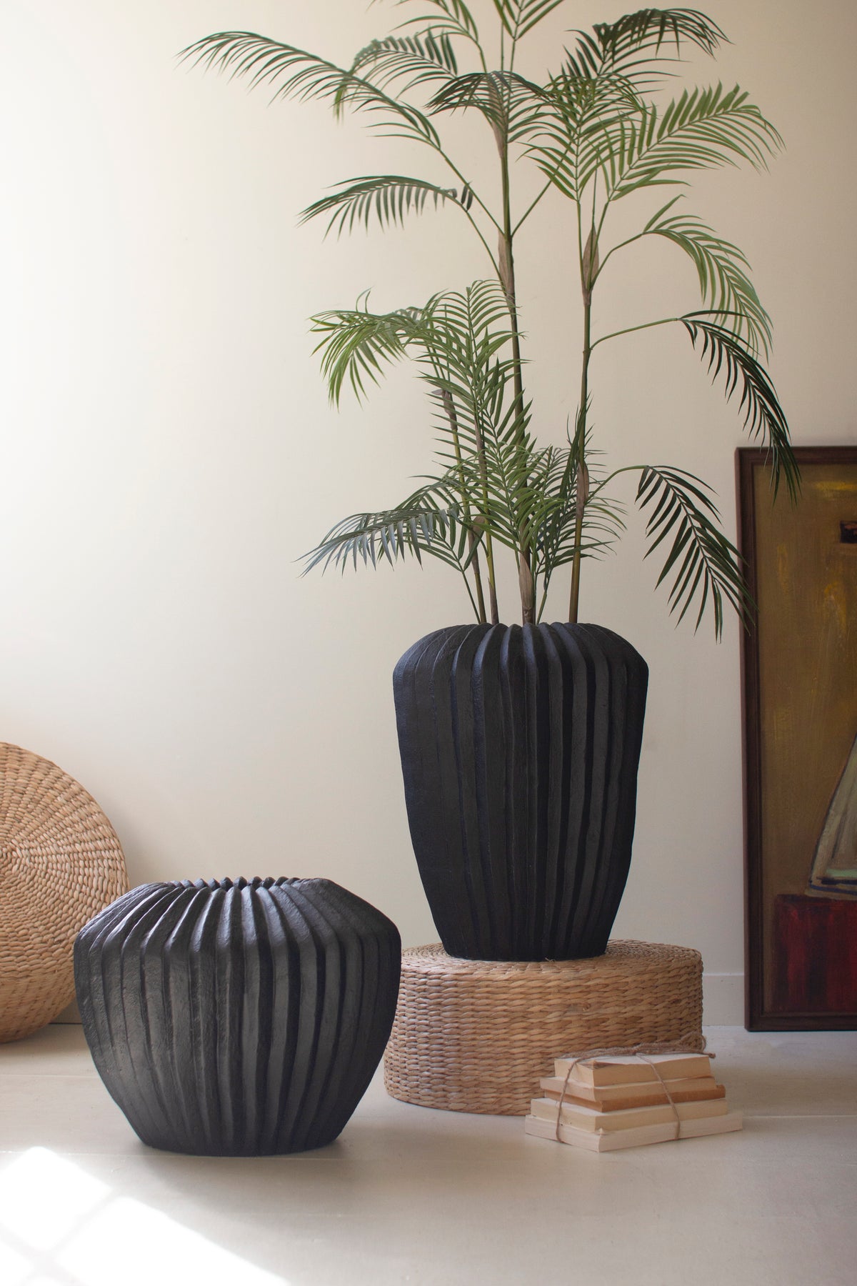 Stone Composite Urn - Black