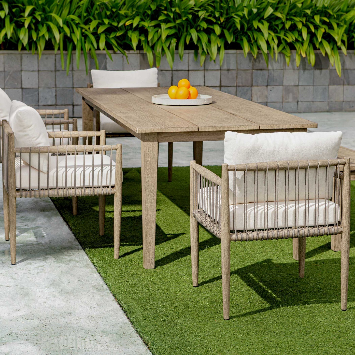 Travessa Outdoor Round Stone Tray