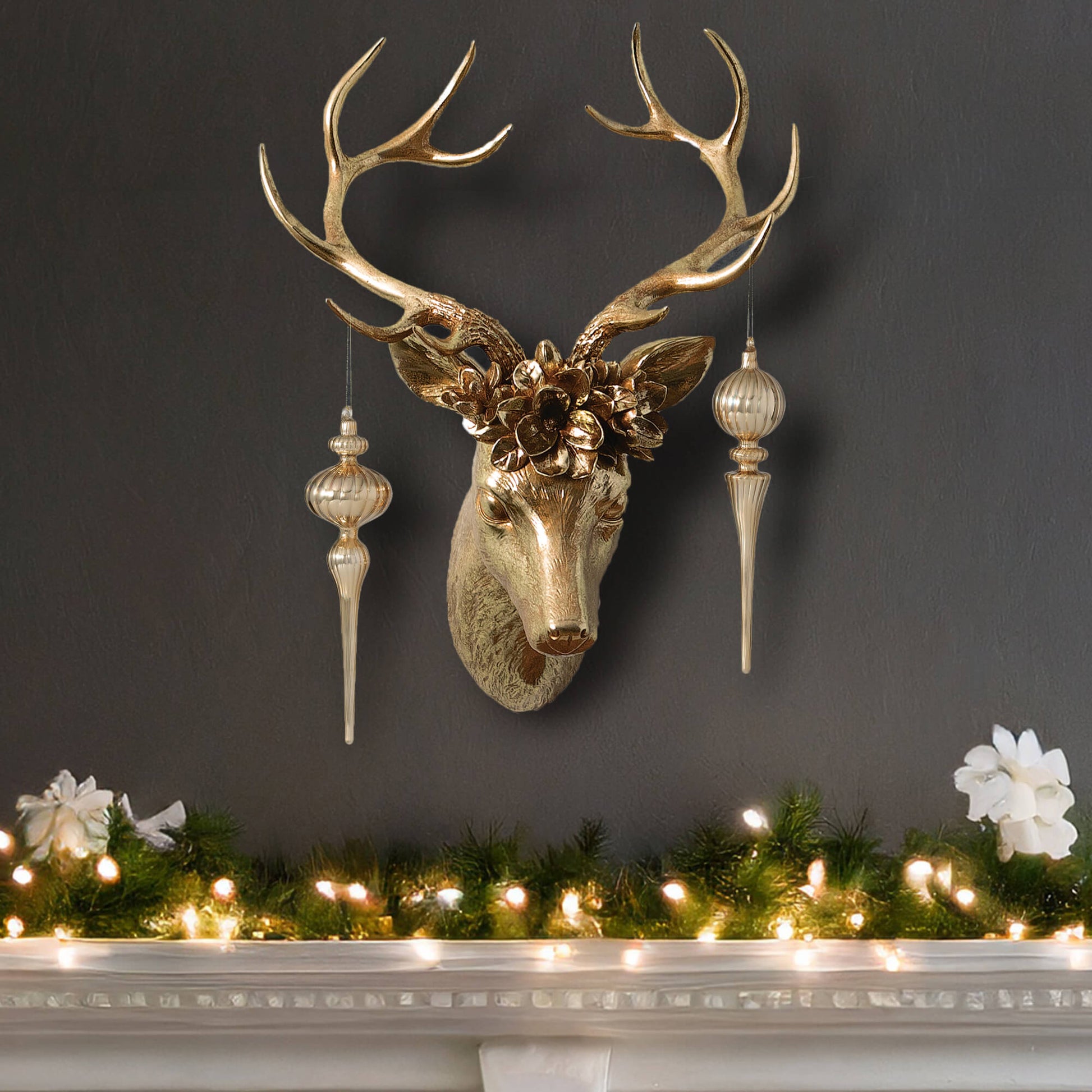 Dakota the Deer Wall Mount Christmas