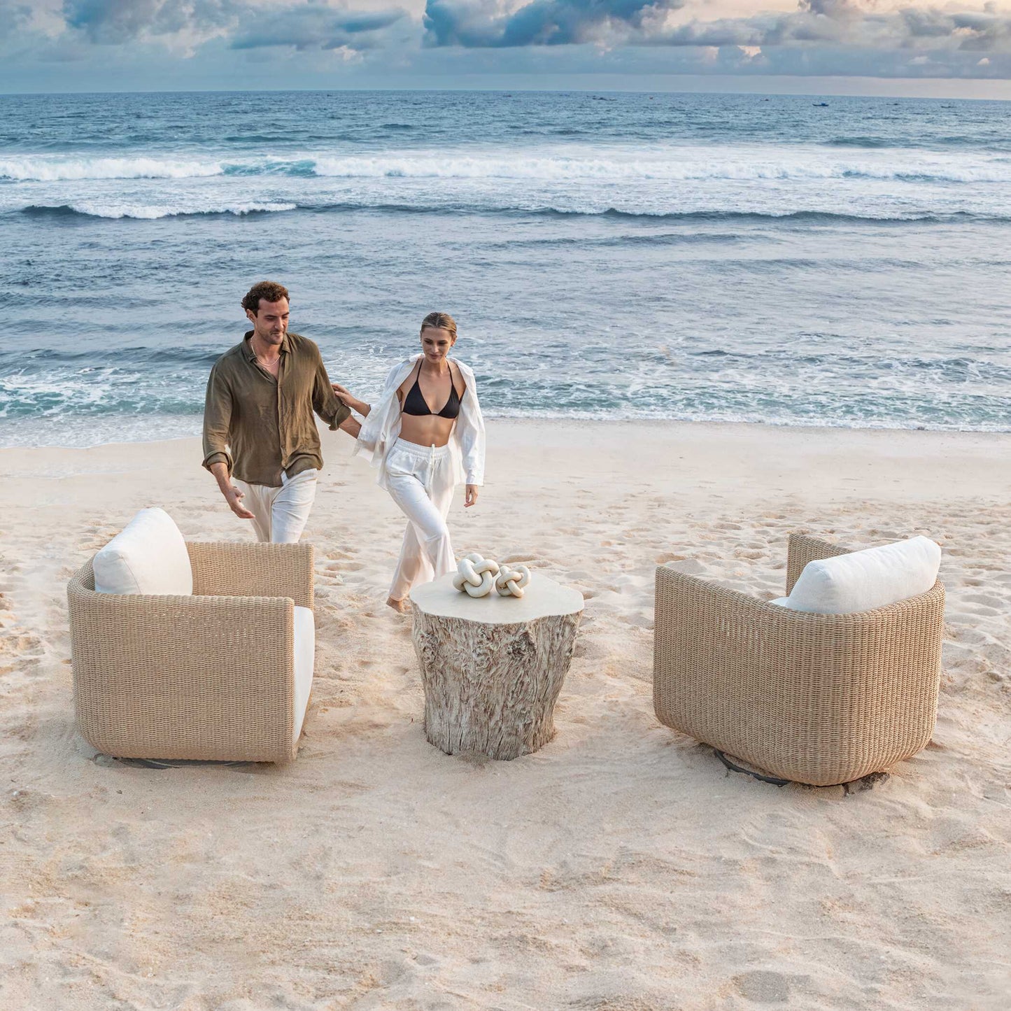 Oakmont White Outdoor Side Table