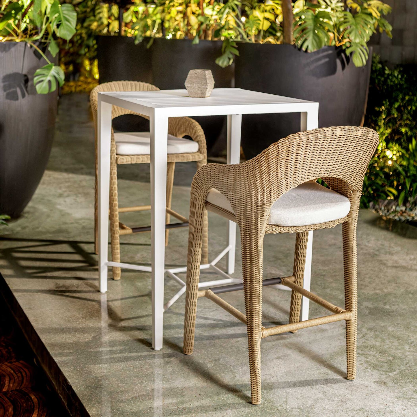 Montellano White Outdoor Bar Table