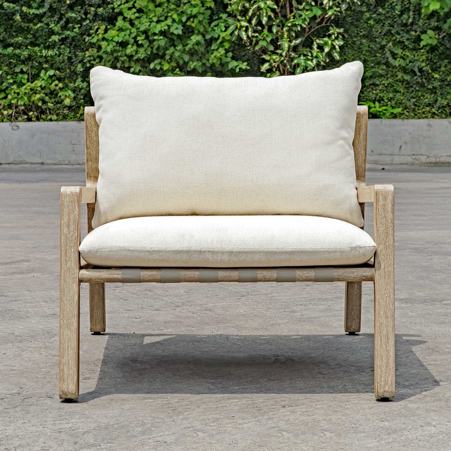 Strapped Outdoor Lounge Chair