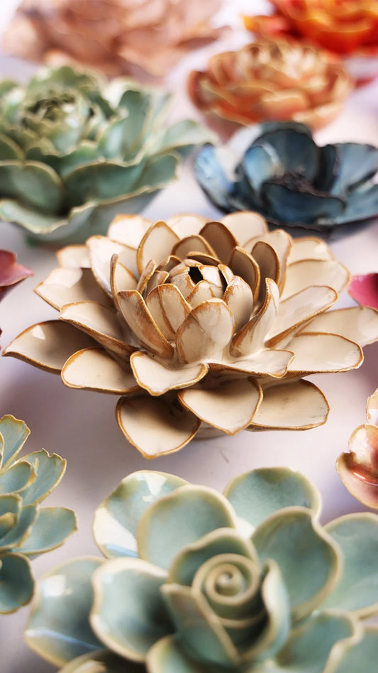 Oatmeal Water Lily Wall Flower