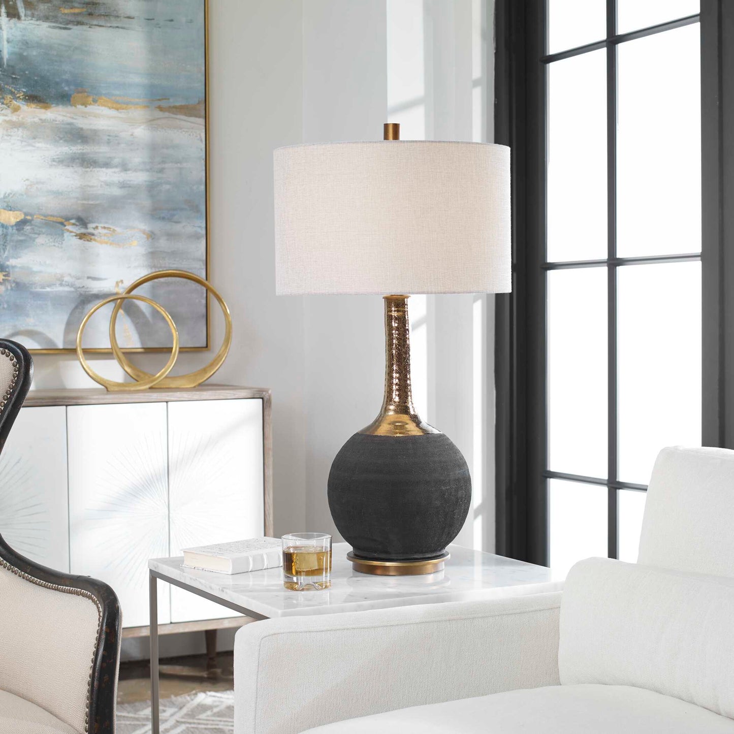 Arnav Textured Black Lamp