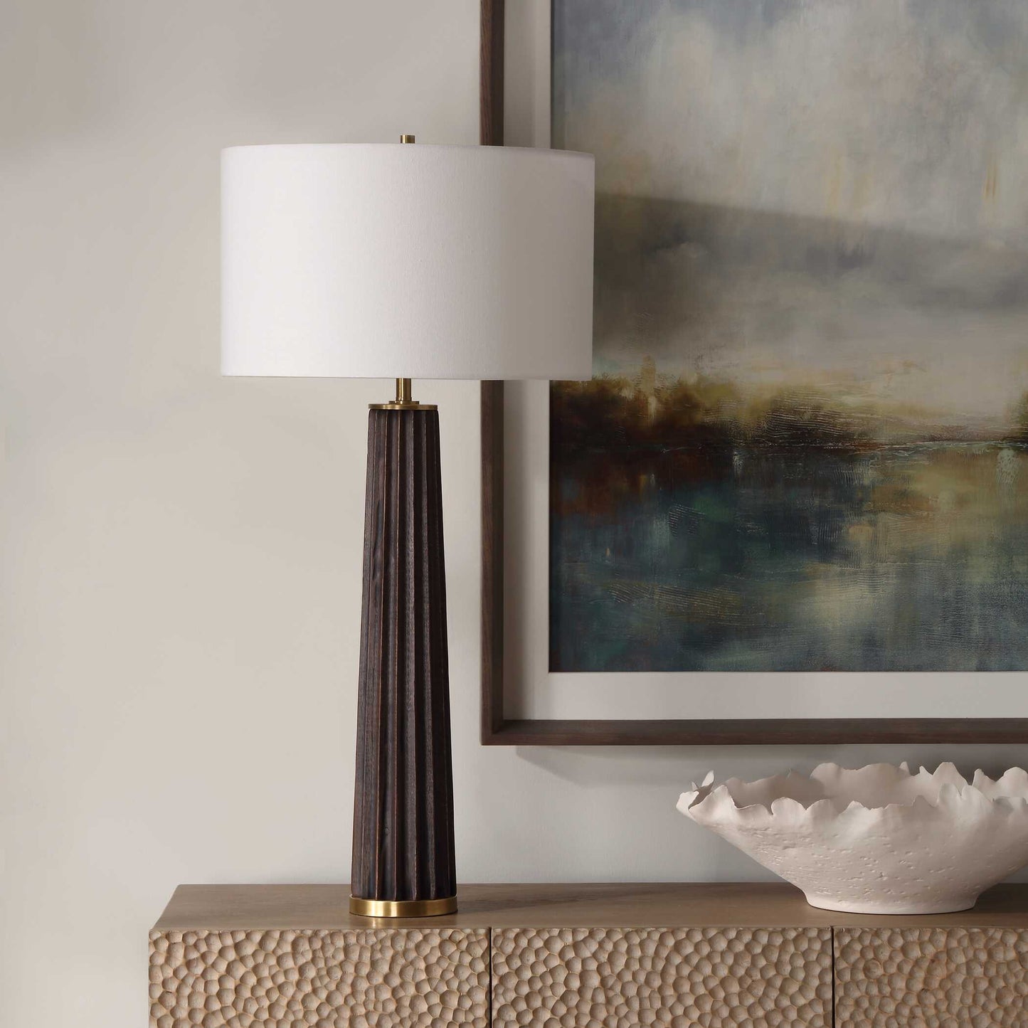 Forage Dark Scalloped Table Lamp