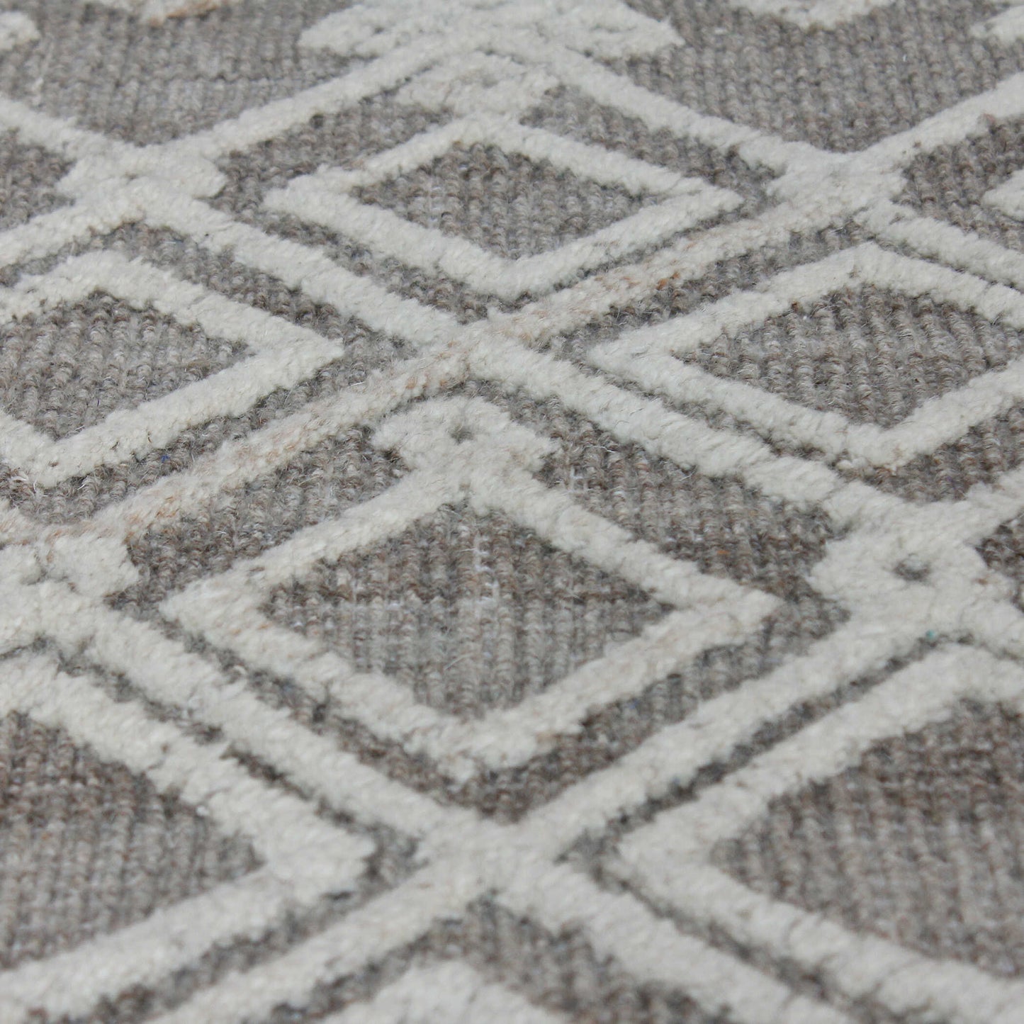 Sieano Gray-Ivory Rug