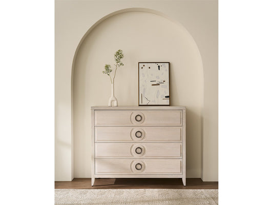 Lizmore Chest