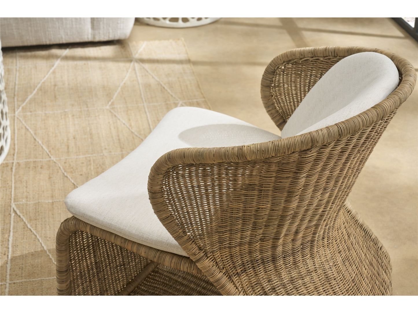 Coastal Living Oasis Lounge Chair