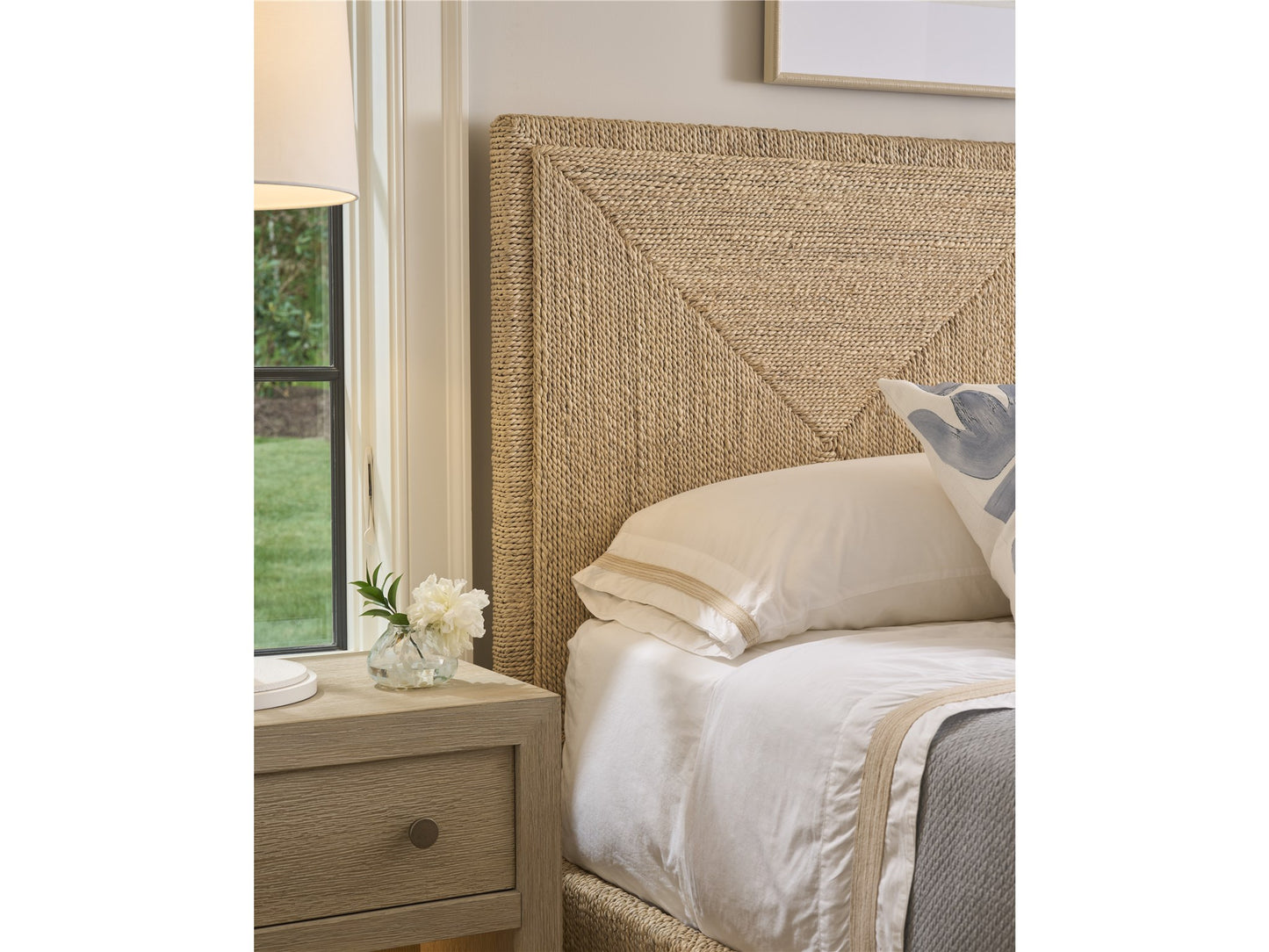 Abaca Woven Bed