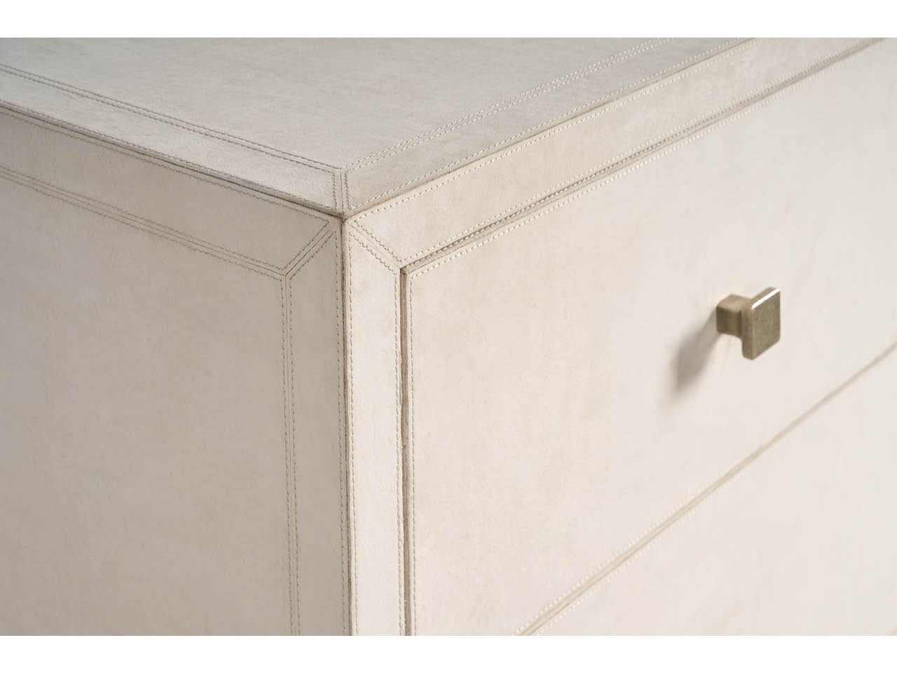 Lira Dresser