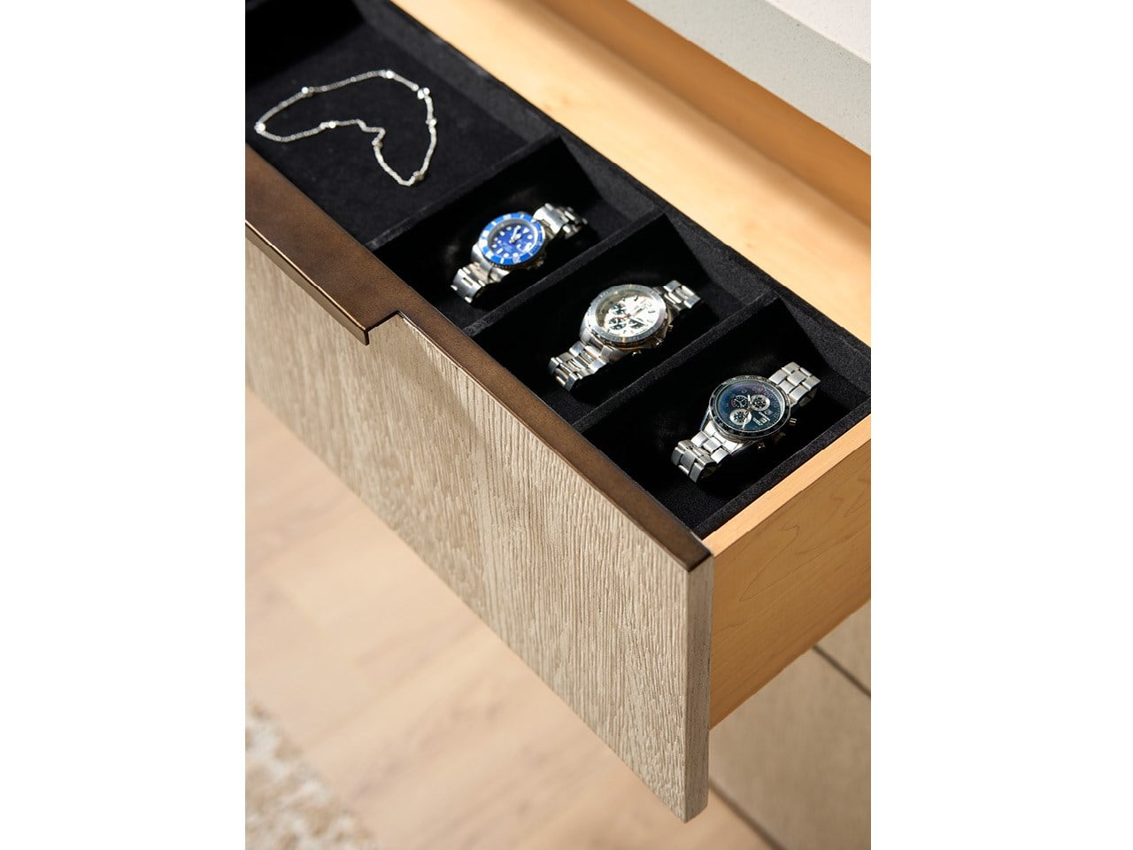 Quartz Dresser