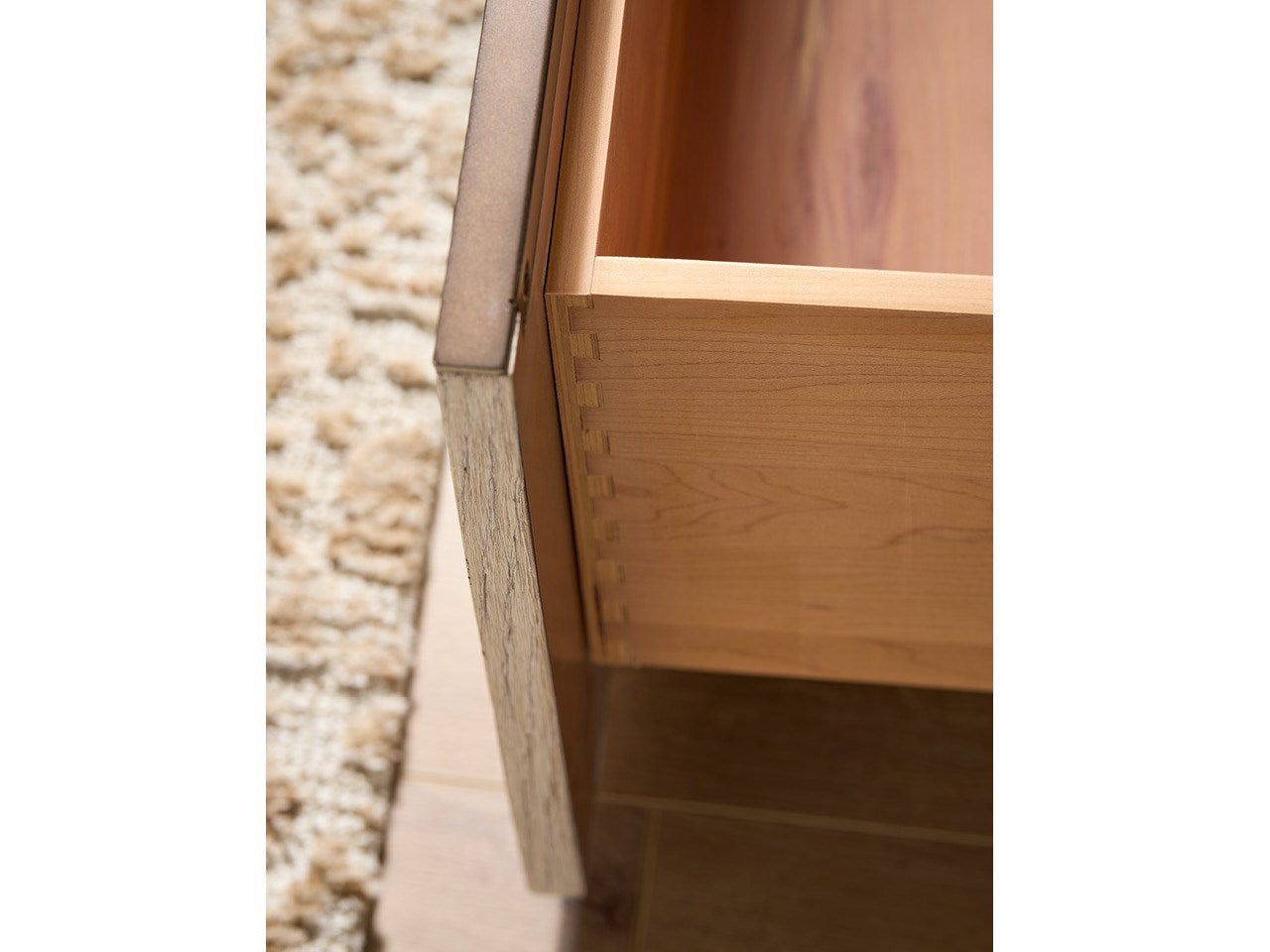 Quartz Drawer Chest