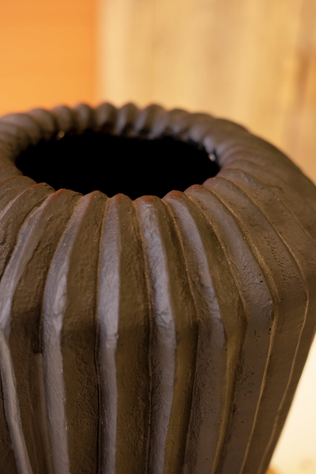 Stone Composite Urn - Black