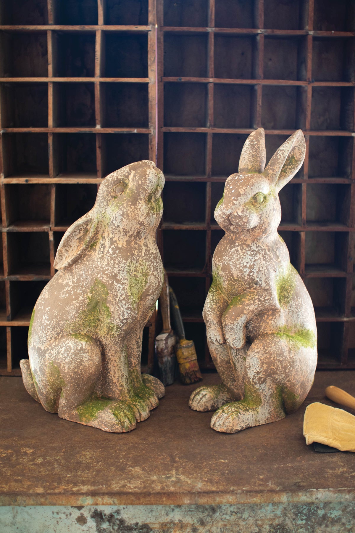 Faux Concrete Rabbit - Head Up