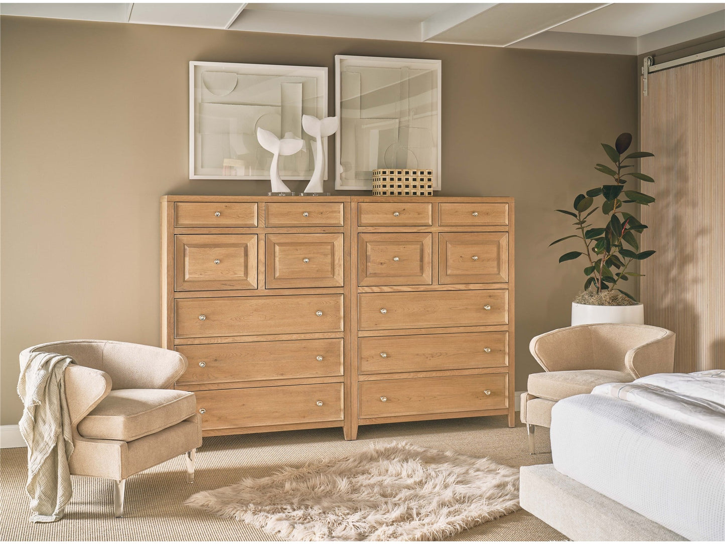 Weekender Chest